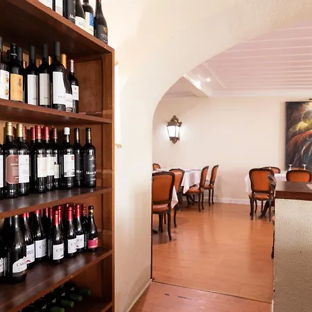 Joao Padeiro 3* أفيرو